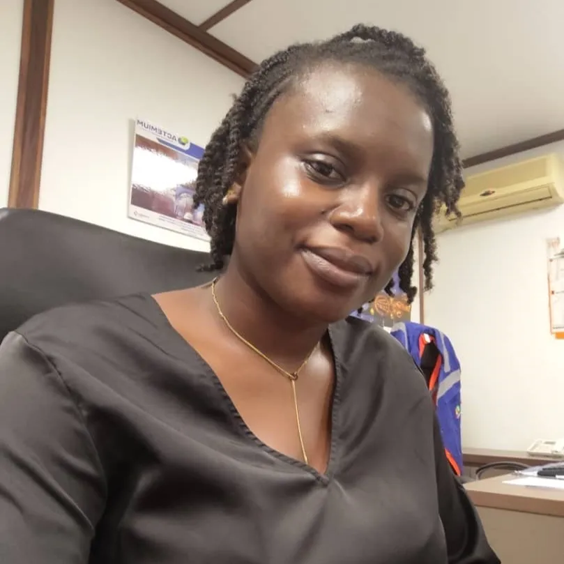 Mme ELUMBA FOUMANE Laetitia